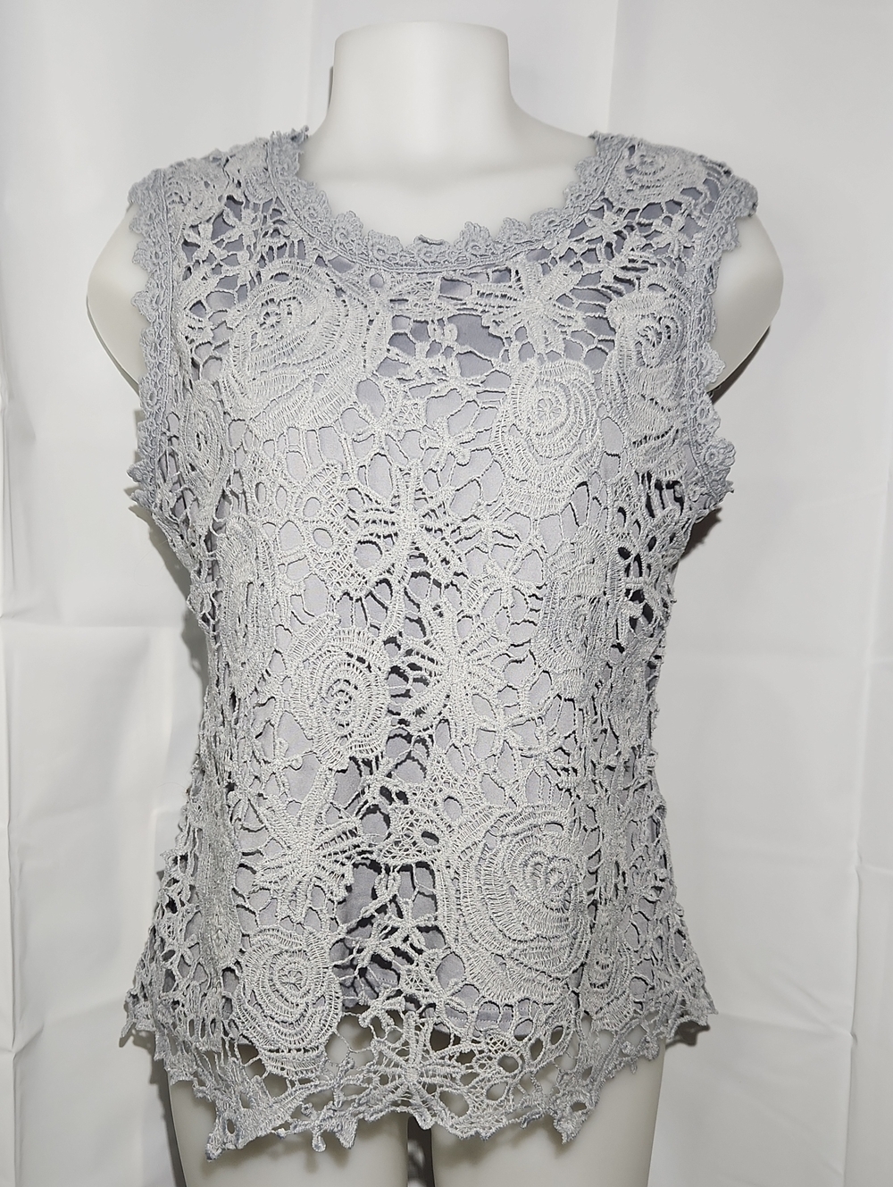 Lace Overlay Sleeveless Top - Light Gray